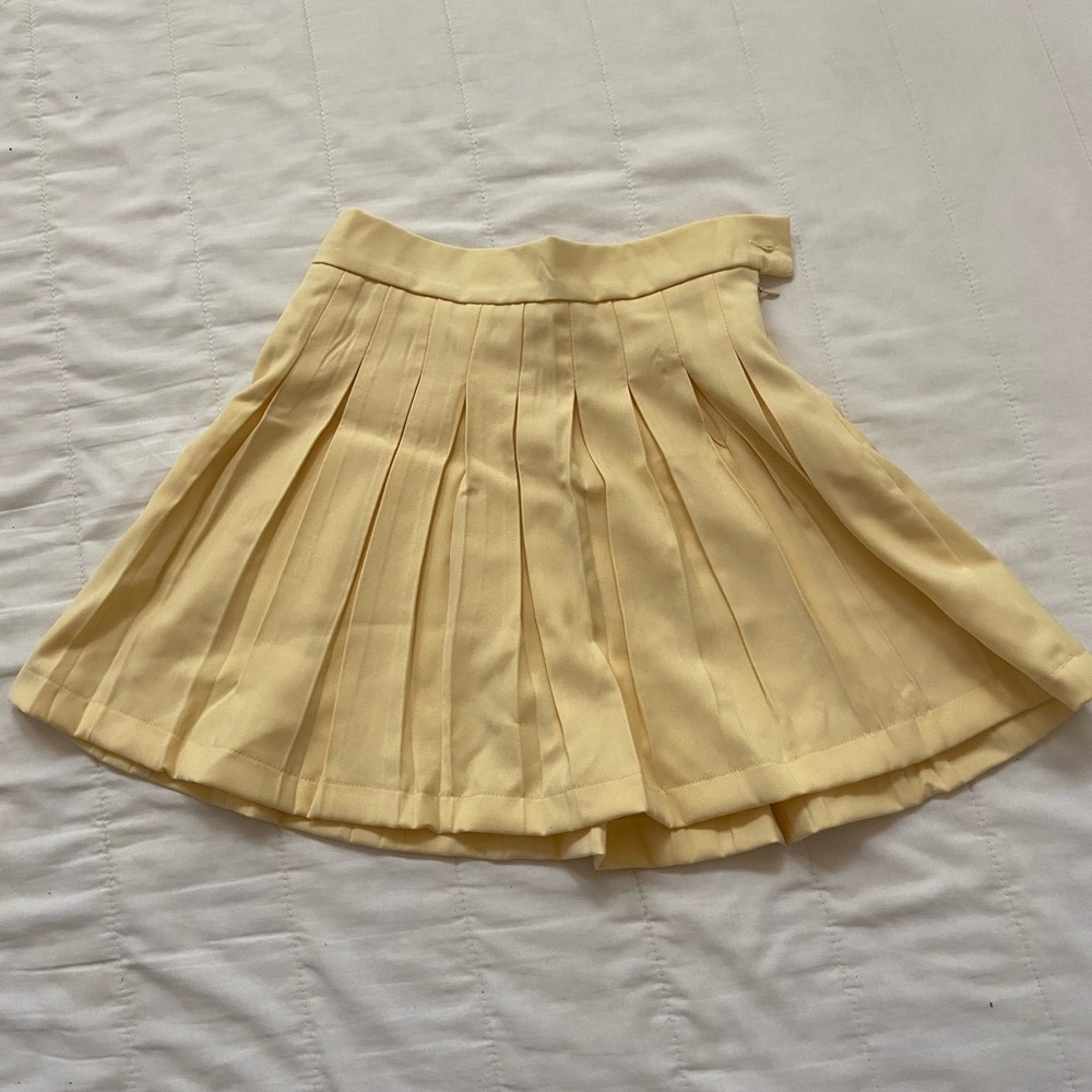 Turn Heads Pleated Mini Skirt // Lemon - S